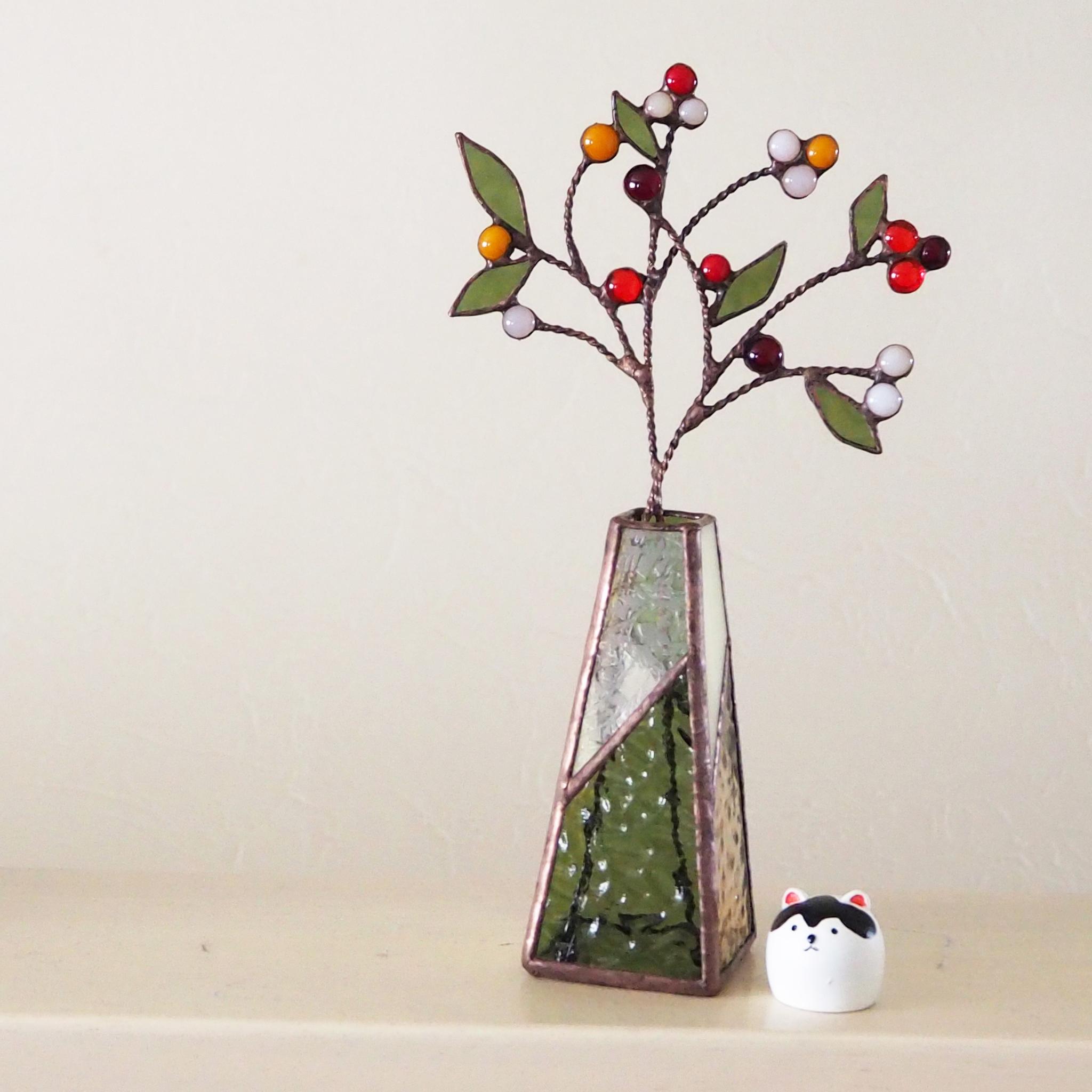 木の実いっぱい♪ステンドグラスの冬の一輪挿し | 5枚目