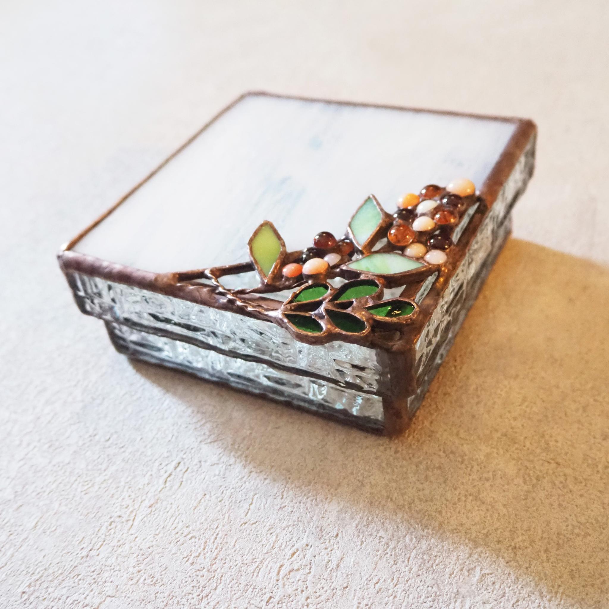 さくら色の光をーステンドグラスのアンティークな小物入れ | 3枚目