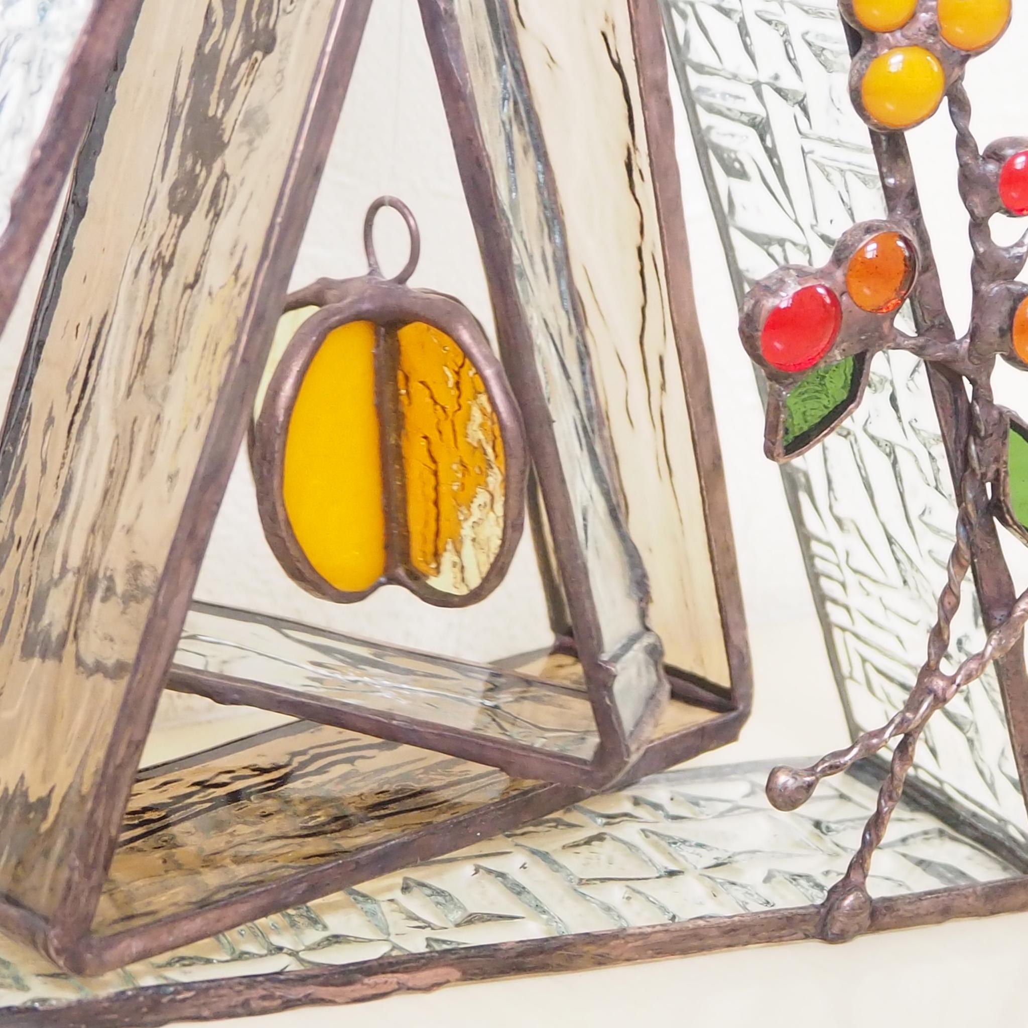 大人の秋夜を彩るステンドグラスのハロウィンツリー | 3枚目