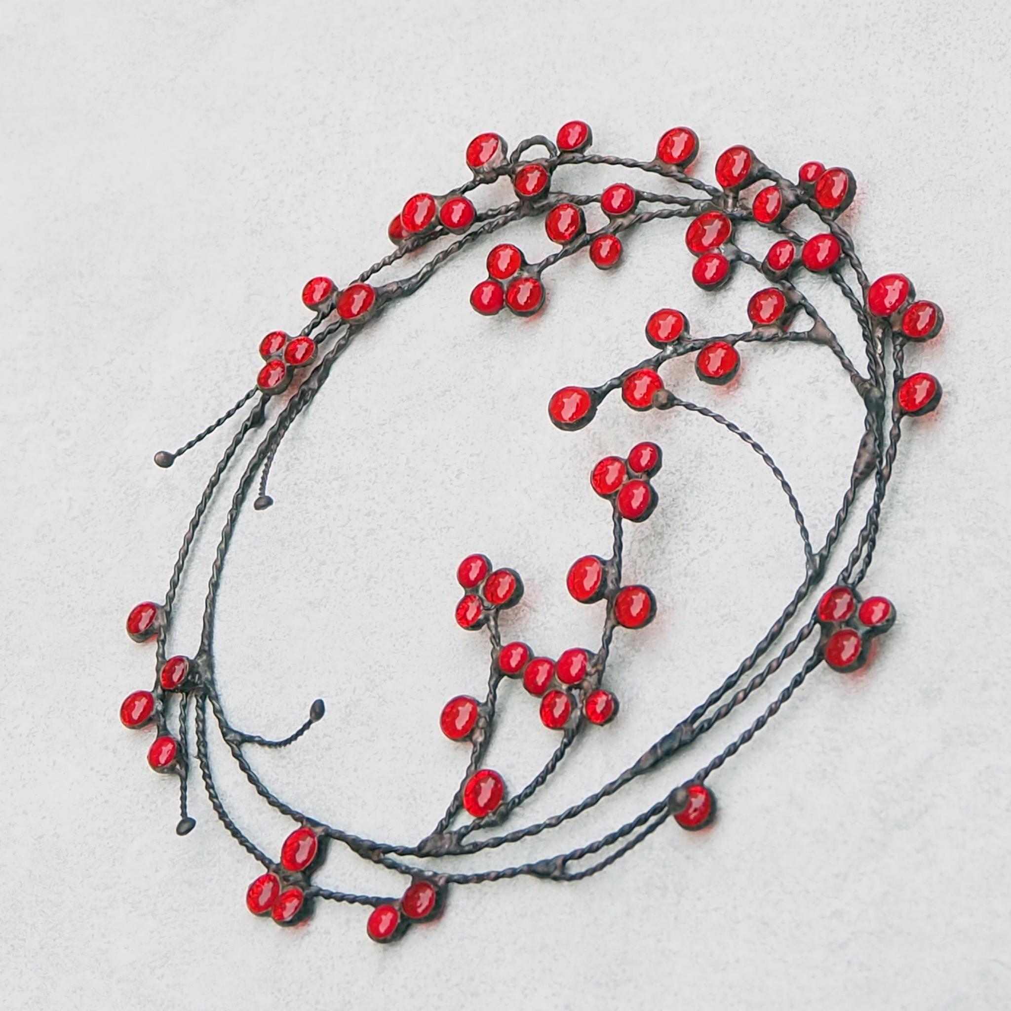 季節を彩る赤い実のステンドグラスリース | 3枚目