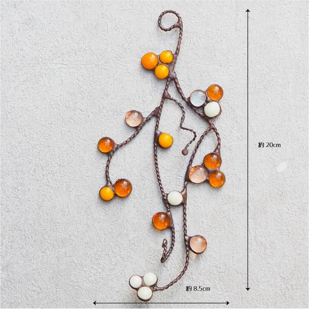自由自在に楽しむステンドグラスの春色スワッグ | 15枚目